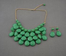 Sale 2013 Green Beadwork bib necklace,Teardrop-shaped necklace, bubble necklace,bib Bubble Necklace,drape bib necklace